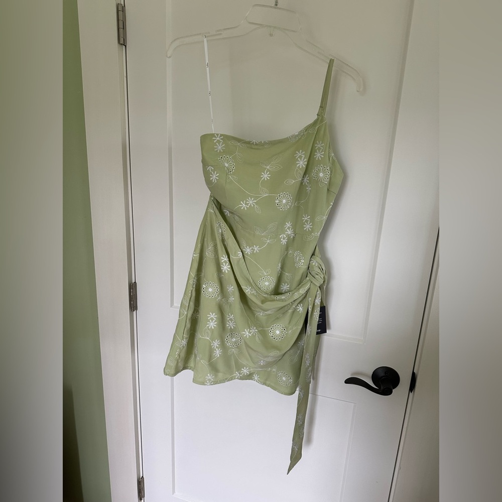 NWT Lulu’s xs light green embroidered eyelet faux wrap one shoulder mini dress